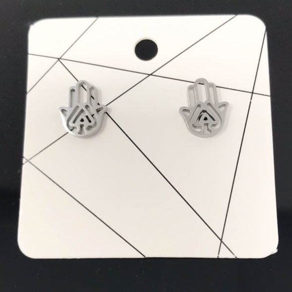 Hamsa hand stud minimalist earrings - Picture 4 of 4